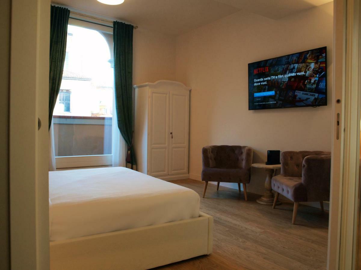 בולוניה Cosmopolitan Central Rooms מראה חיצוני תמונה